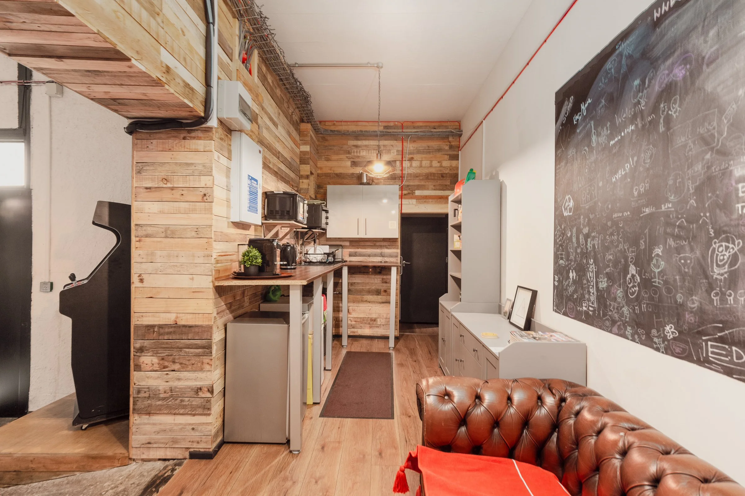 Finsbury-Park-BSMNT-music-production-studios-kitchen.jpg