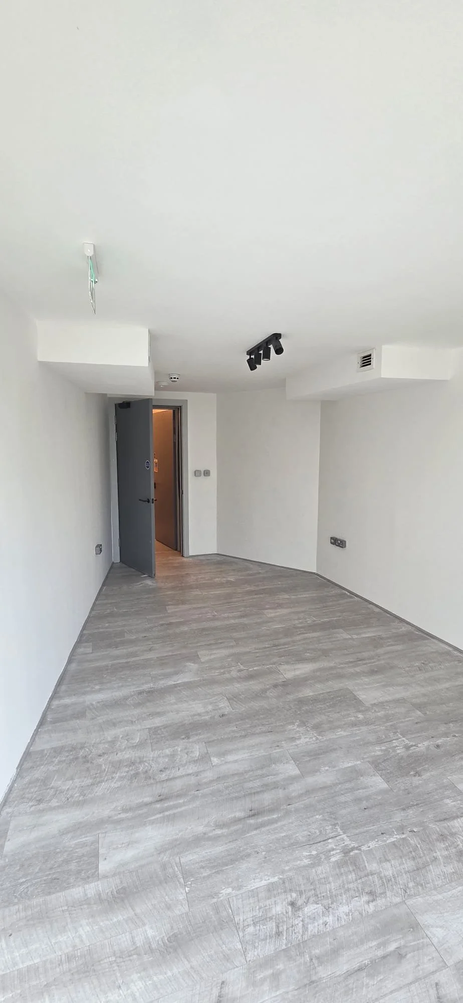 WhatsApp Image 2026-03-19 at 17.27.35.jpeg