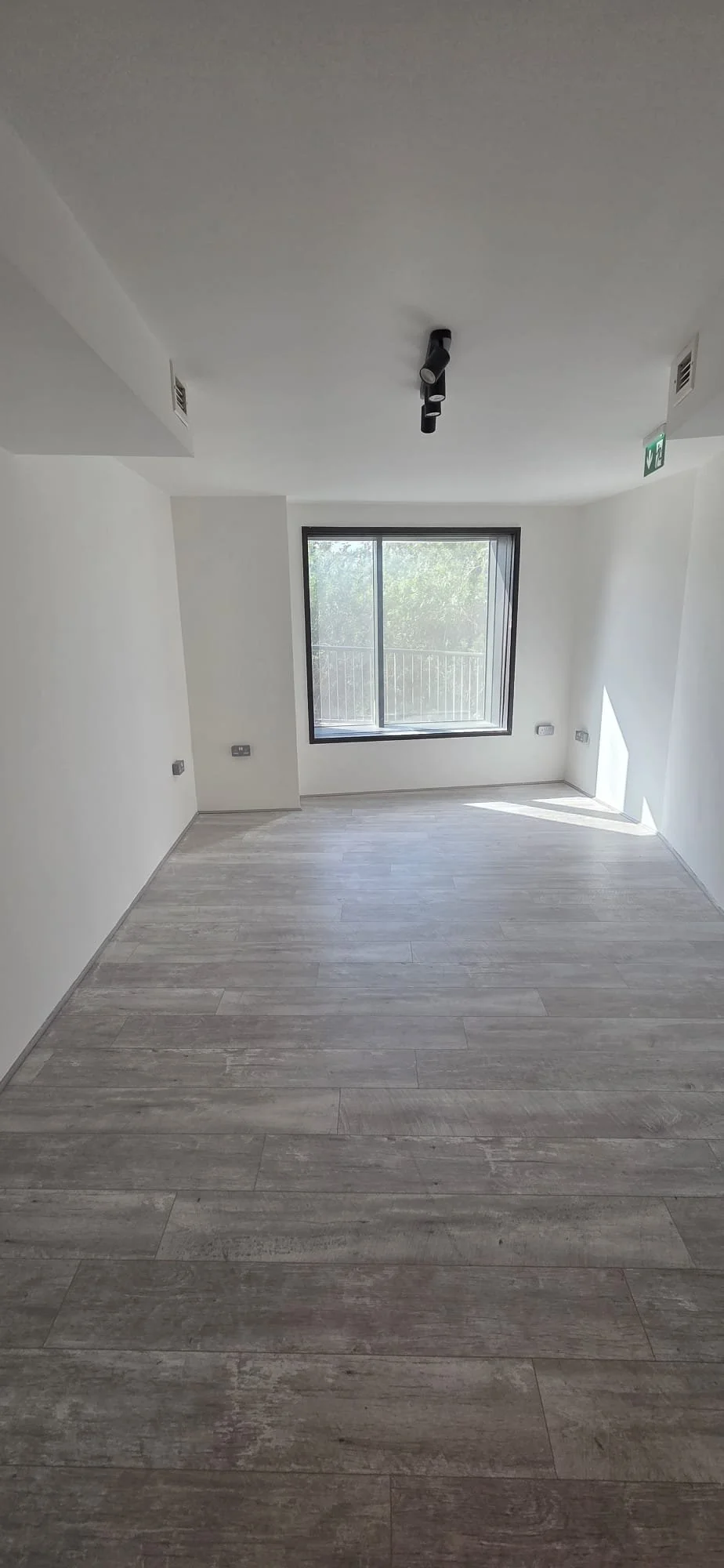 WhatsApp Image f2026-03-19 at 17.27.36.jpeg