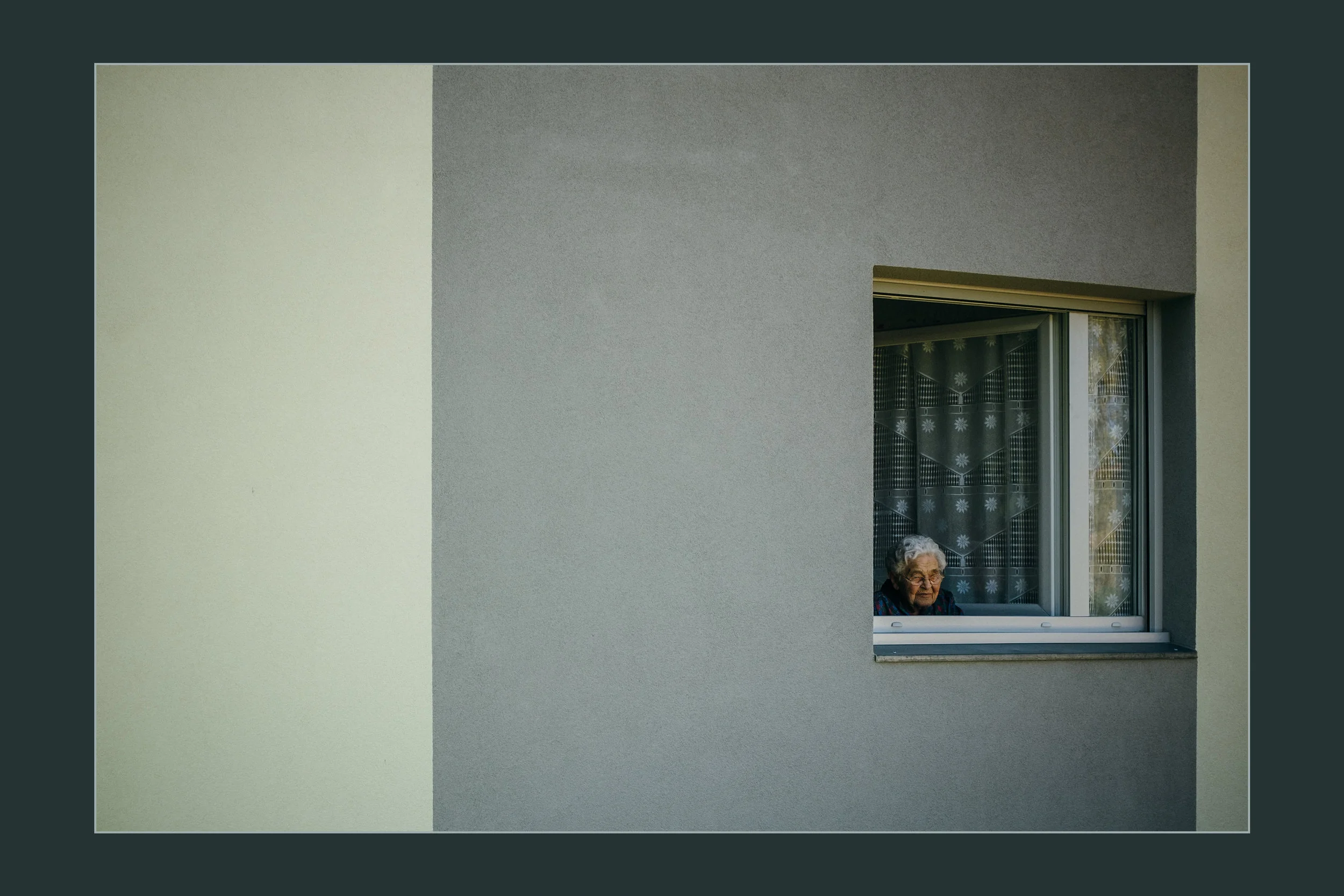 Photojournalism_Loneliness_Antoine DIdienne.jpg