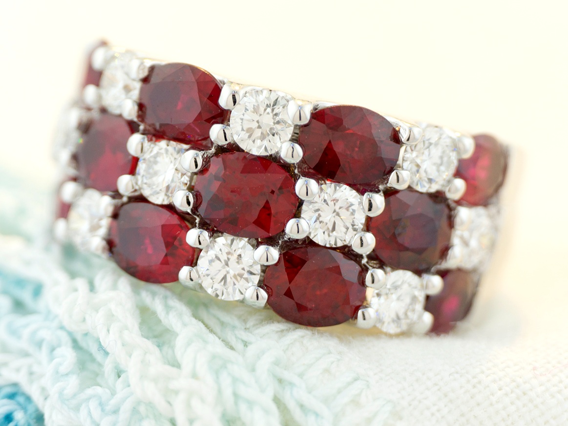 R6296A2.ruby.835507.300dpi.jpg