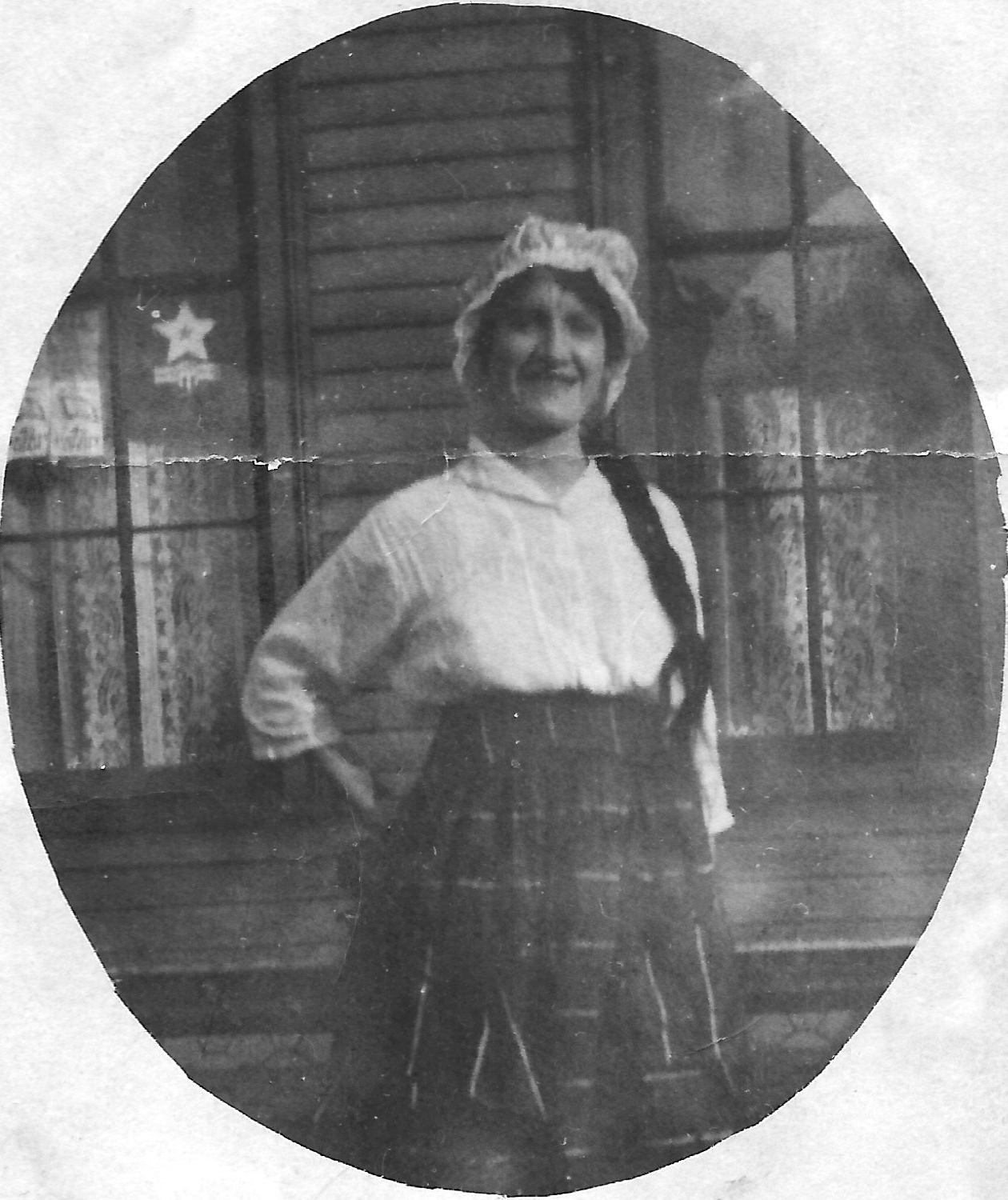Mom, dressed for a party, 1920
