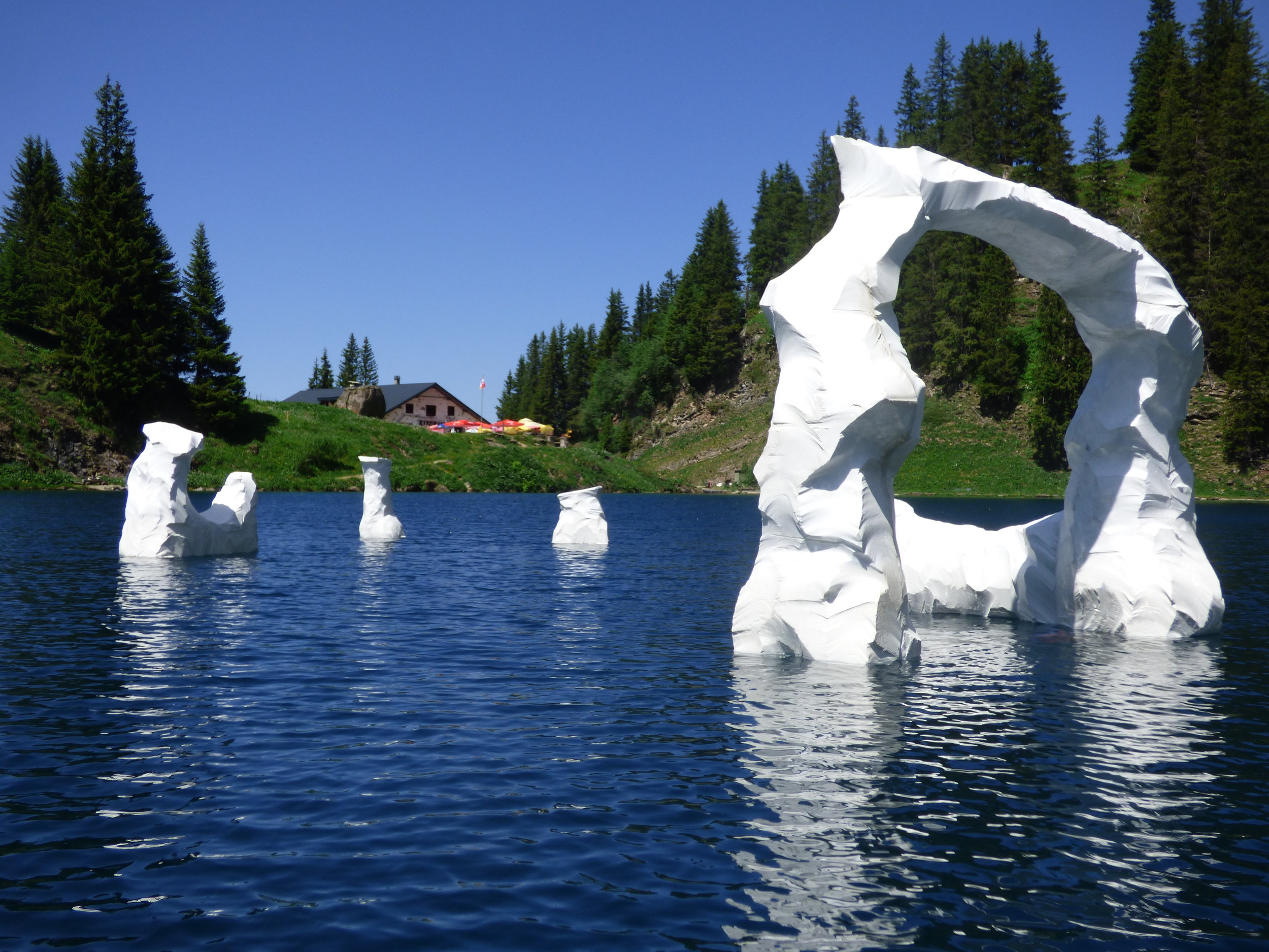 C1 - Icebergs (Lac Lioson)