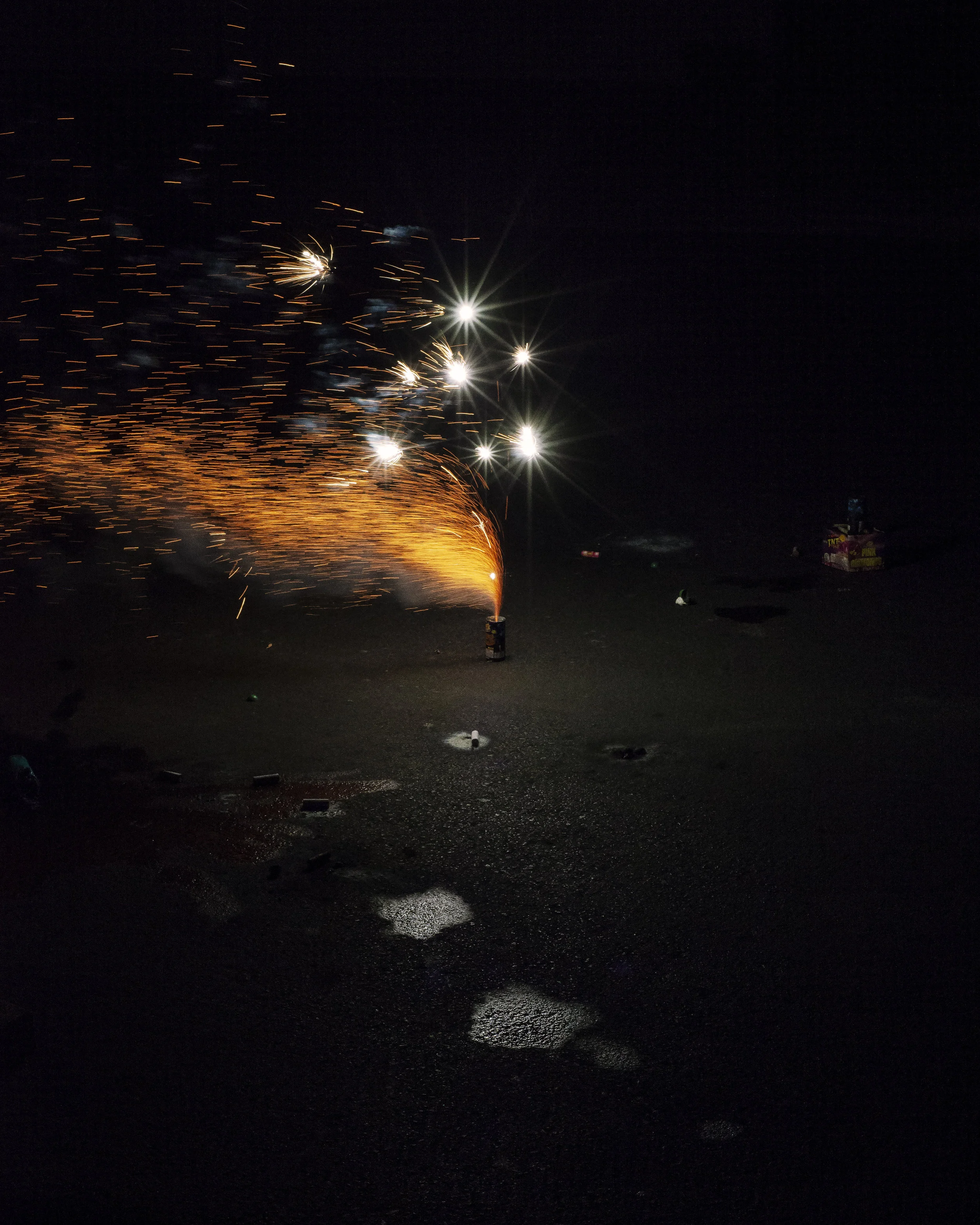 36_PARADISE-6007_FireWorks.jpg