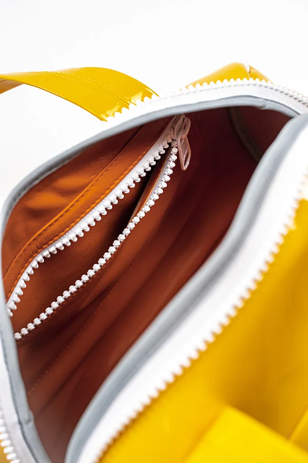 yellowbag8.jpg