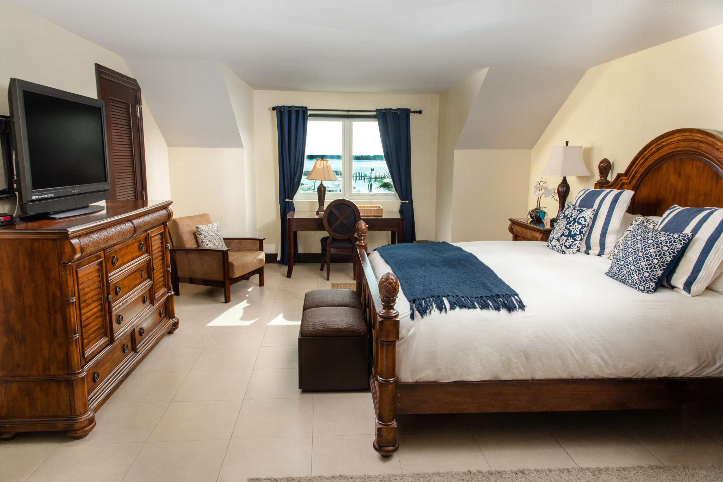 1348_Abaco Beach Resort_Residence 720 721--Edit-Edit_ROUND2.jpg