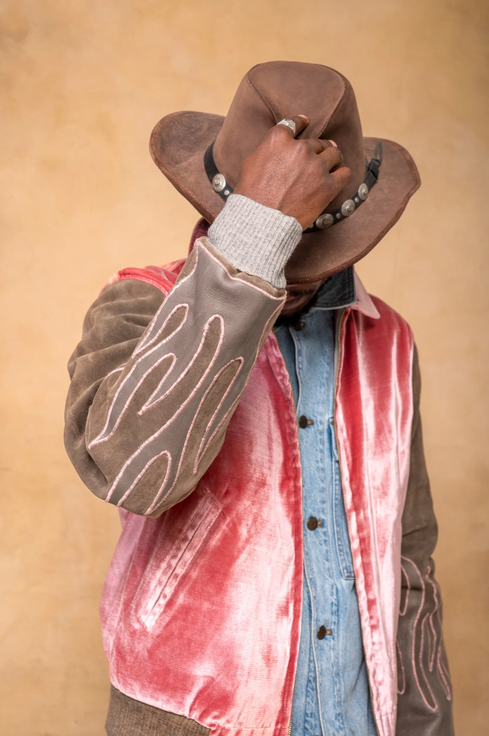 F6A4CF9A-1CAF-43B0-B798-C6F5718D047C