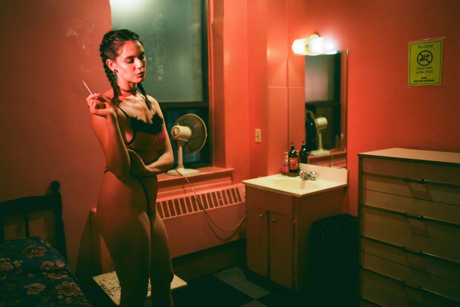 ModernWhore3_NicoleBazuin.jpg
