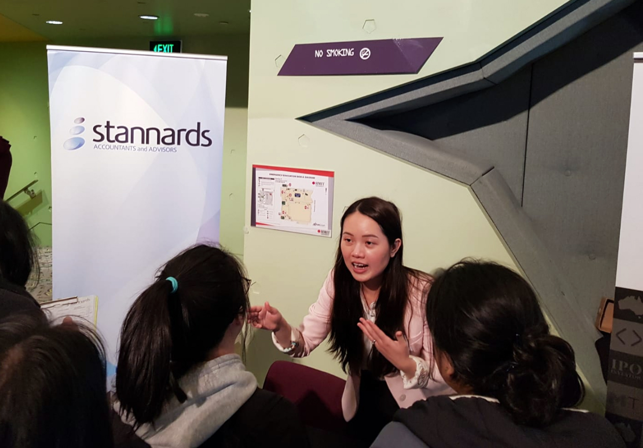 Stannards Ly Nguyen talking to RMIT students.