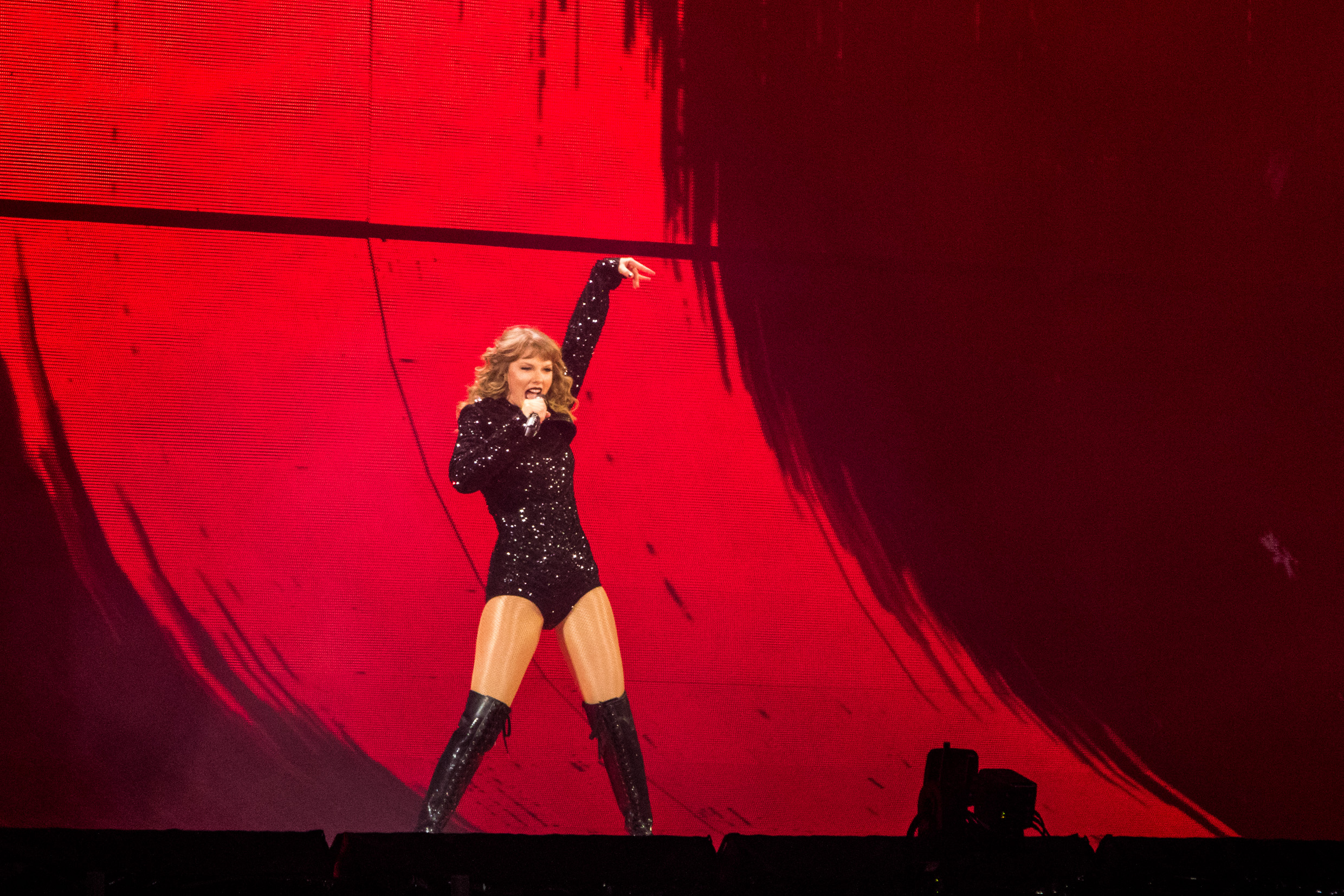 10262018-taylorswift-marvel-ts31.jpg