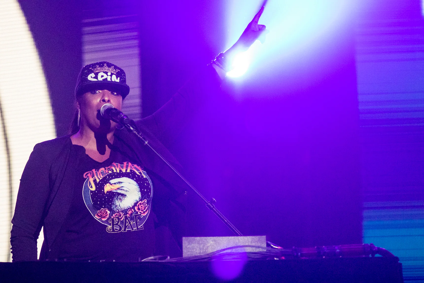 10112018-rnbfridays-07-saltnpepa-05.jpg