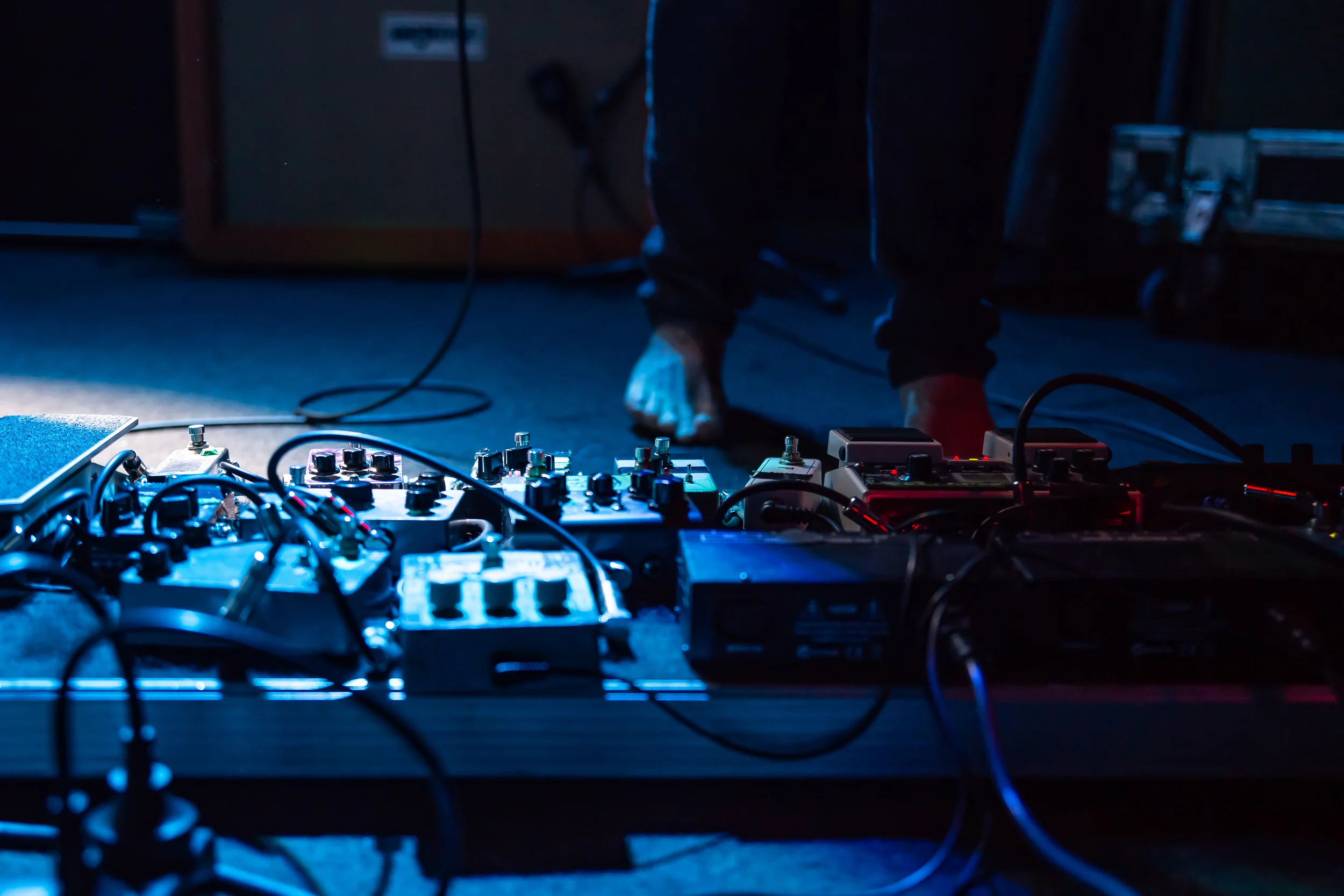 3_TangledThoughtsOfLeaving_MaxWatts_NateHill_7.jpg