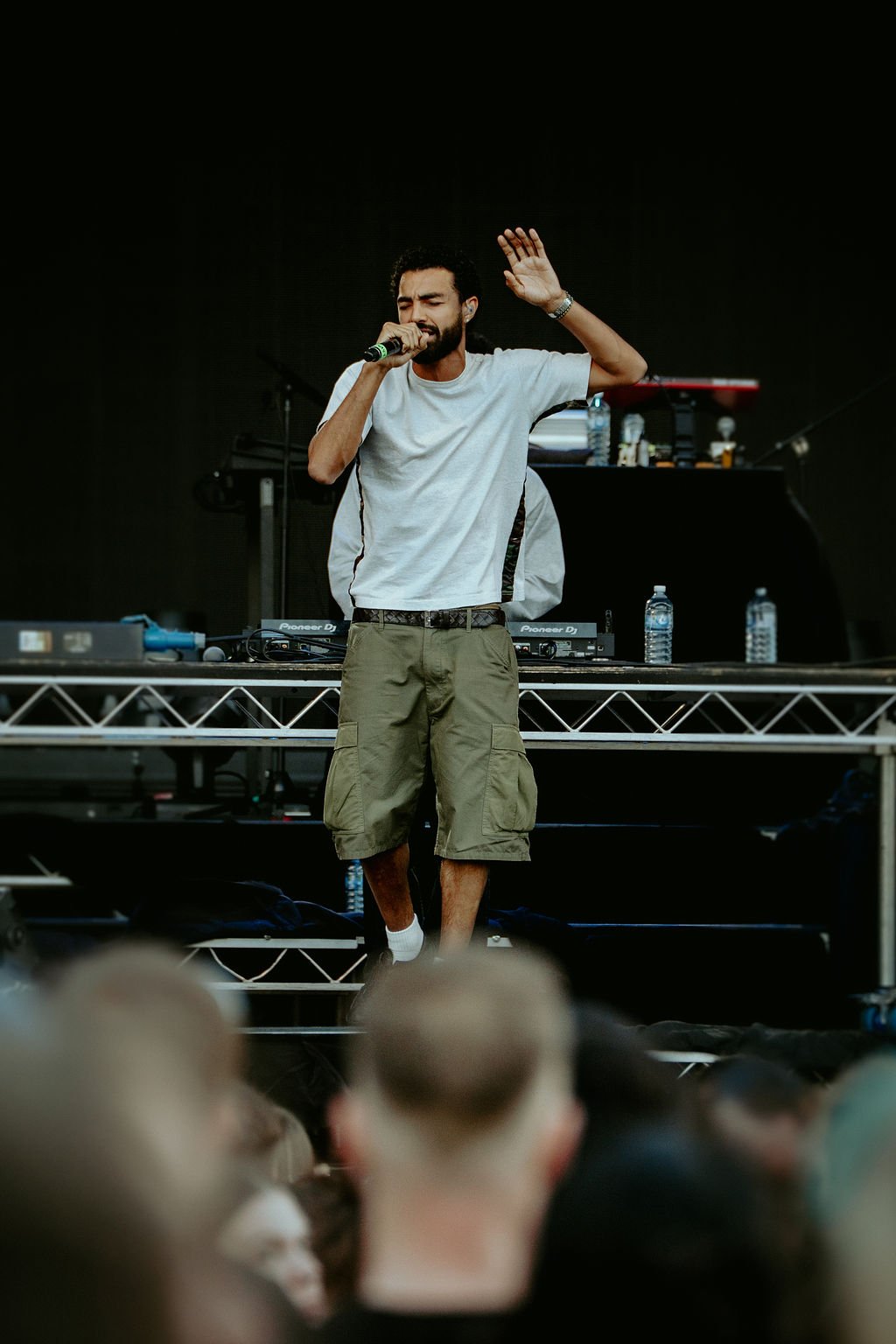 LoyleCarnerwNavyBlue@TheoperaHouseForecourt-18.jpg