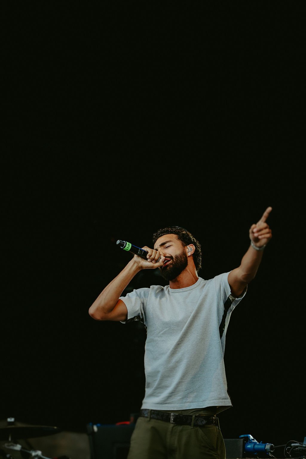 LoyleCarnerwNavyBlue@TheoperaHouseForecourt-19.jpg