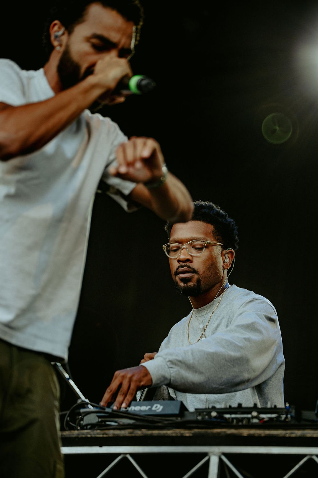 LoyleCarnerwNavyBlue@TheoperaHouseForecourt-11.jpg