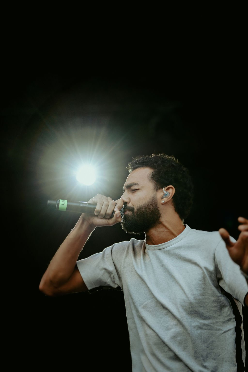 LoyleCarnerwNavyBlue@TheoperaHouseForecourt-12.jpg