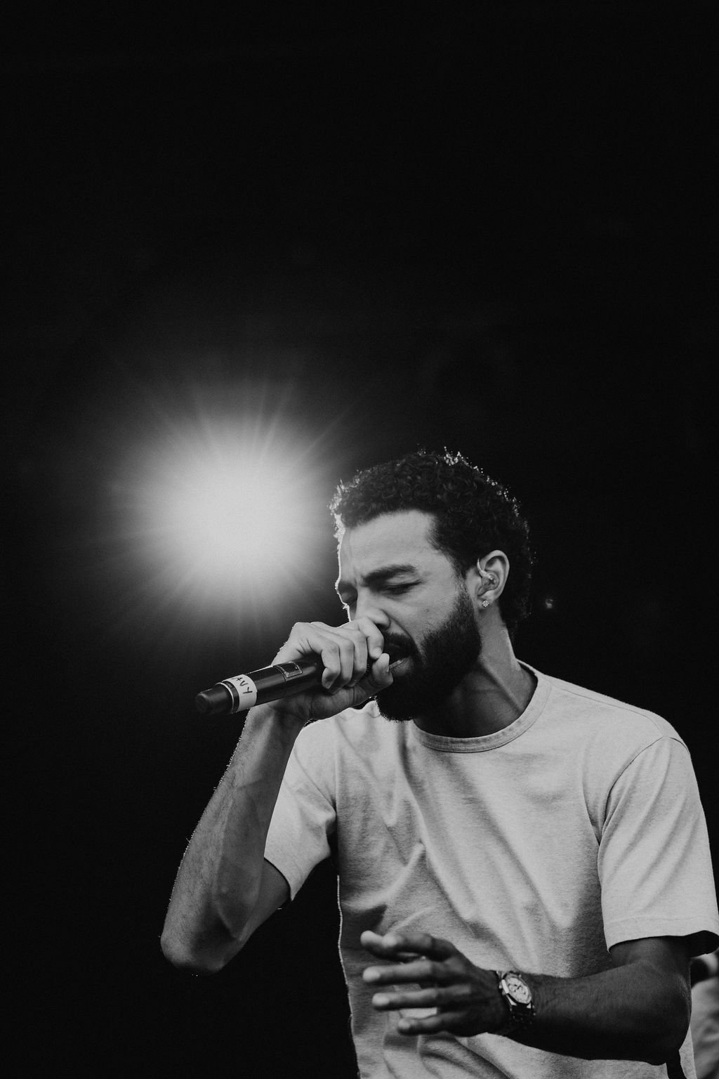 LoyleCarnerwNavyBlue@TheoperaHouseForecourt-13.jpg