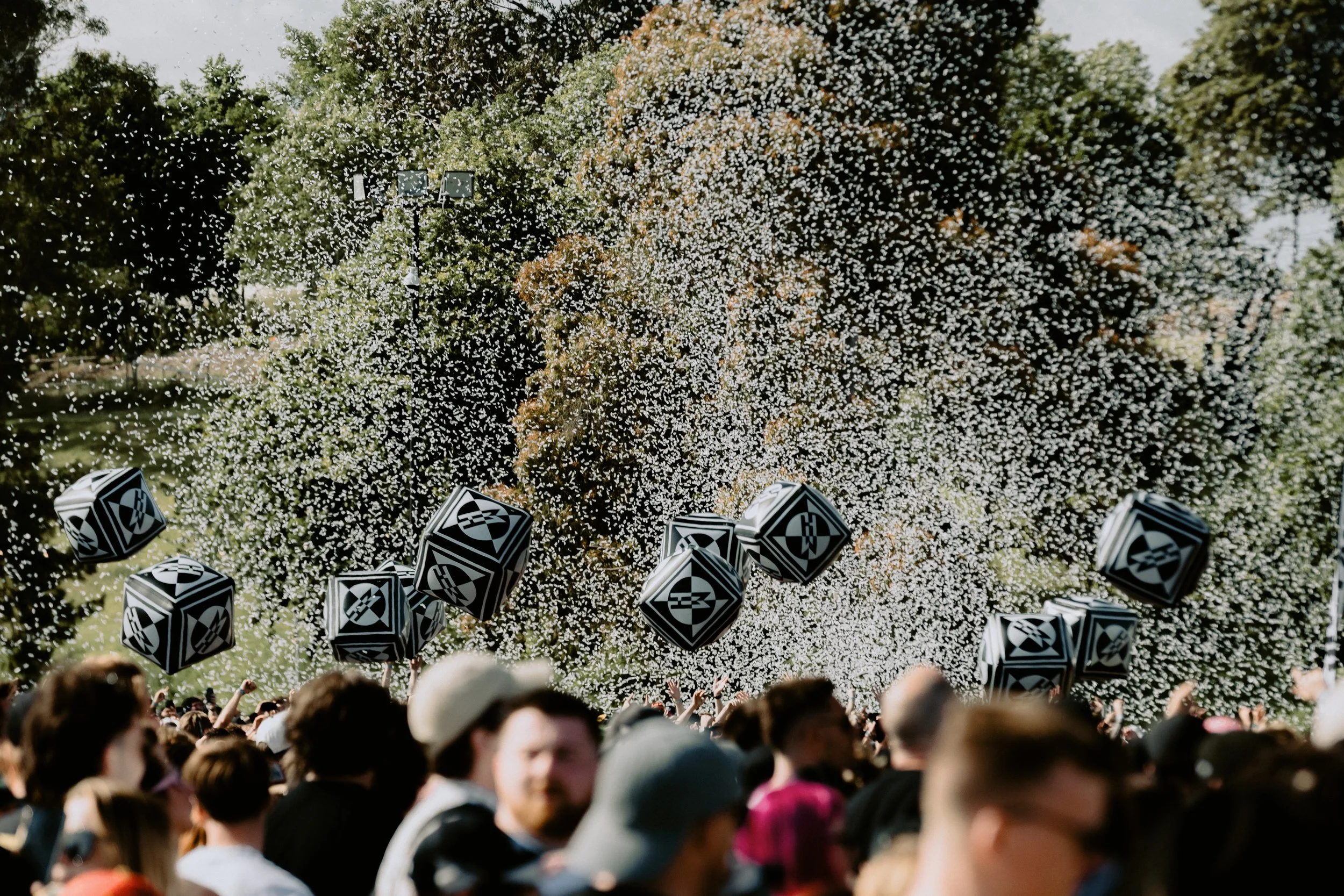 crowd-1.jpg