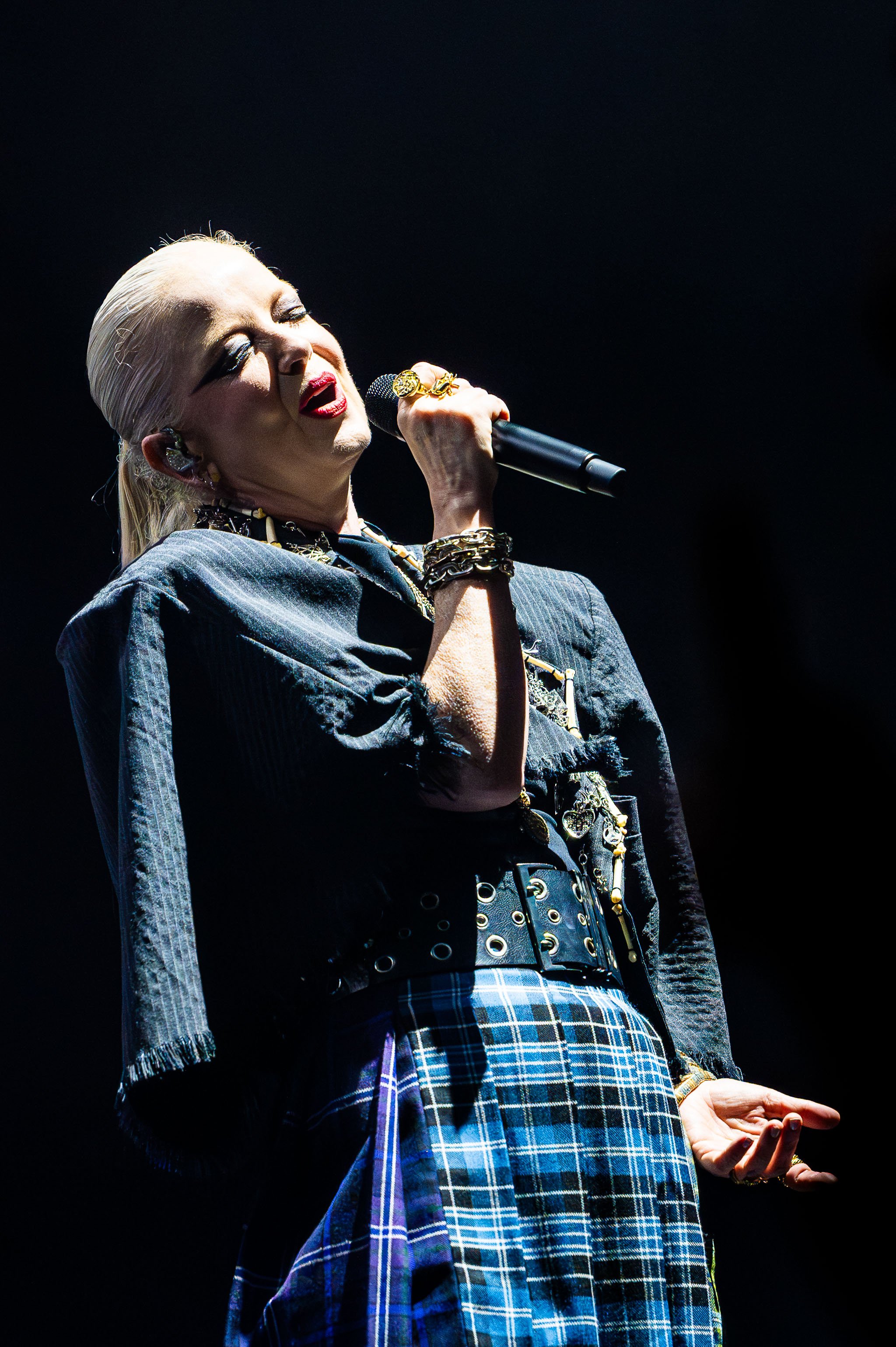 ©RebeccaHoulden_02-Garbage_08.jpg