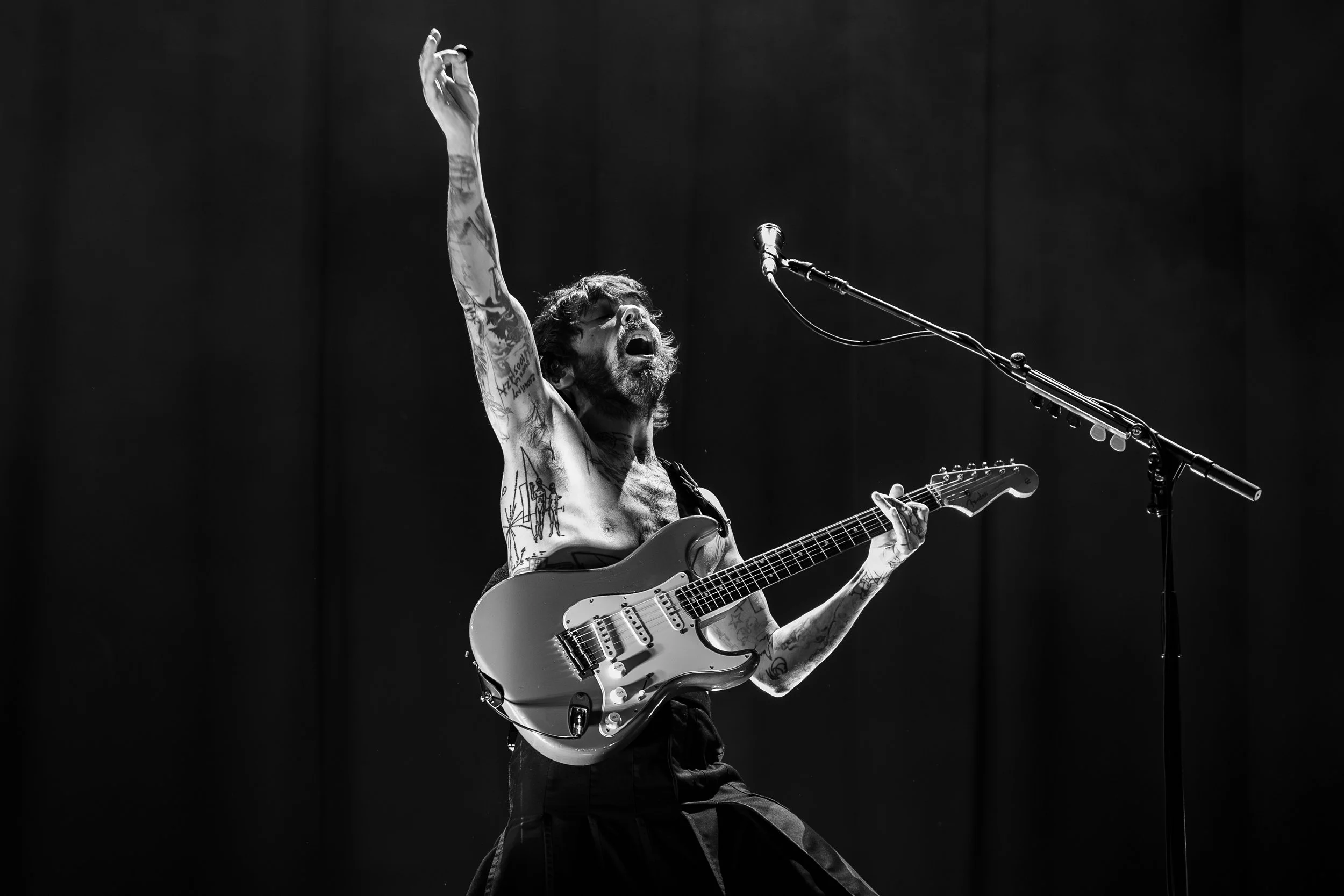 BiffyClyro17_DitchThis.jpg