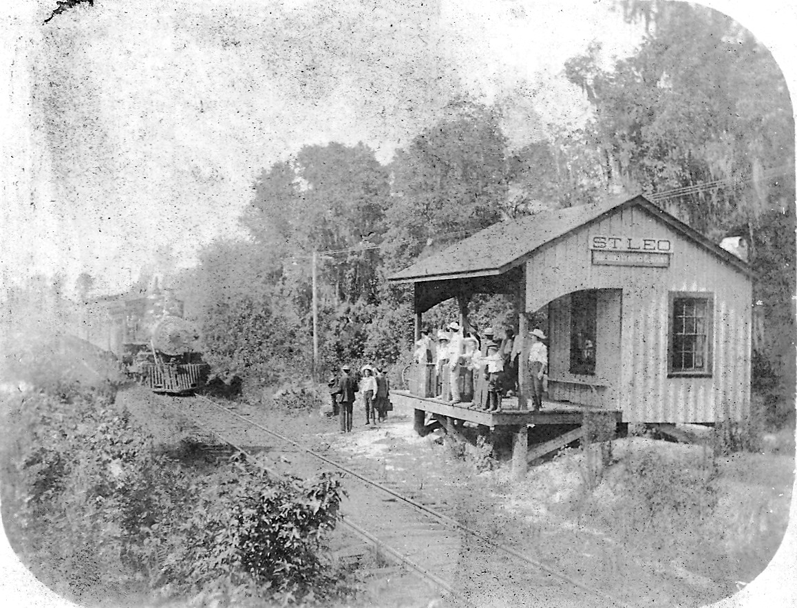railroad station at St Leo in Paco County 1907.jpg