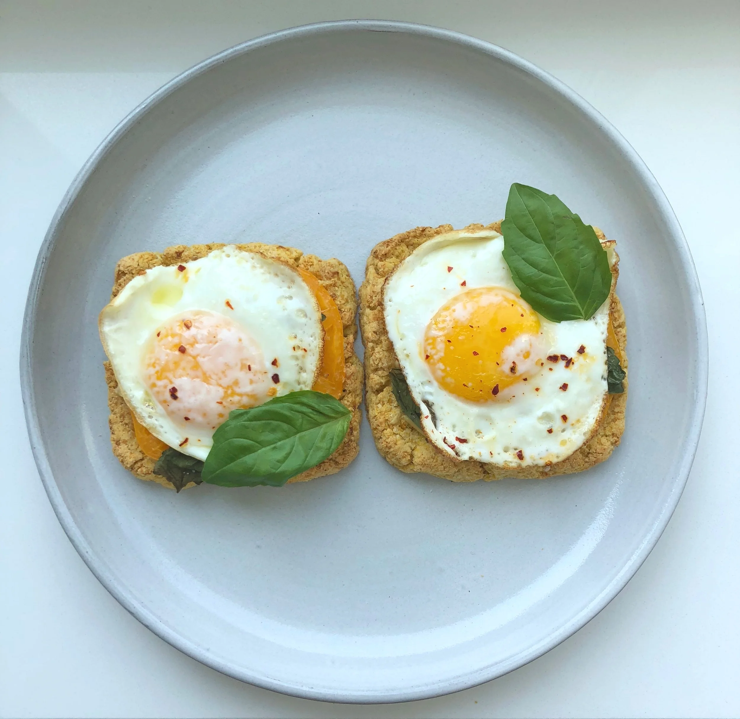 Cauliflower Breakfast White Pizza