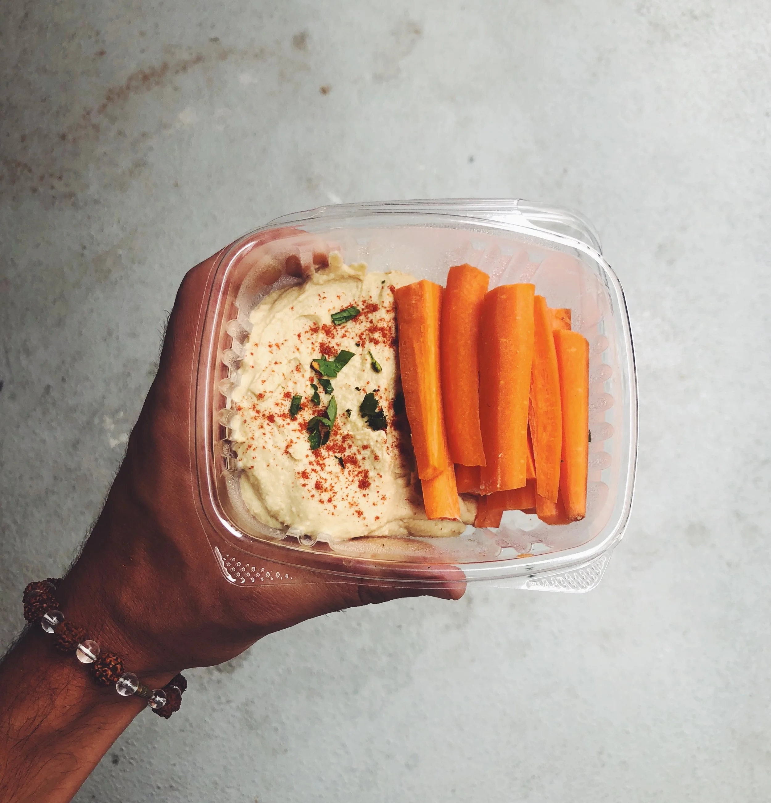 Lemon Hummus & Carrots