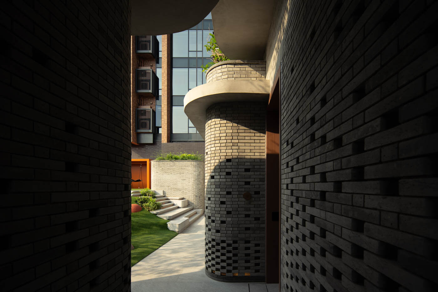  Atrium House, Yuen Long, Hong Kong Designed by via.  Developed by New World Development  Photography commissioned by via.  