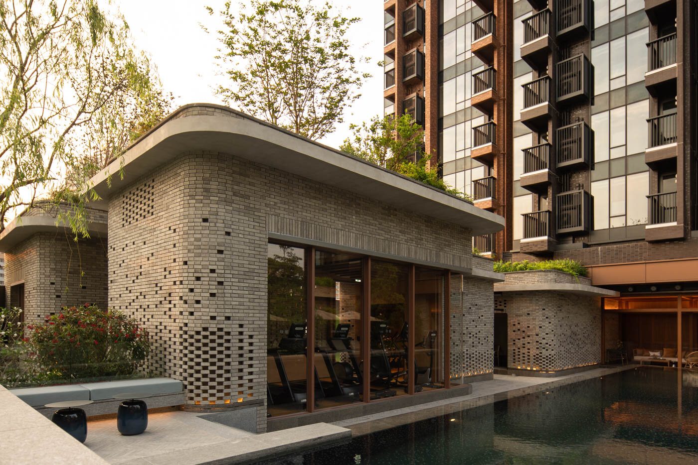  Atrium House, Yuen Long, Hong Kong Designed by via.  Developed by New World Development  Photography commissioned by via.  