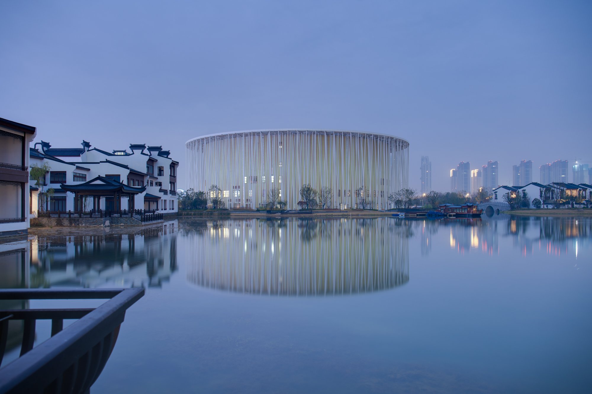  Wuxi Taihu Theater Designed by Steven Chilton Architects Wuxi 