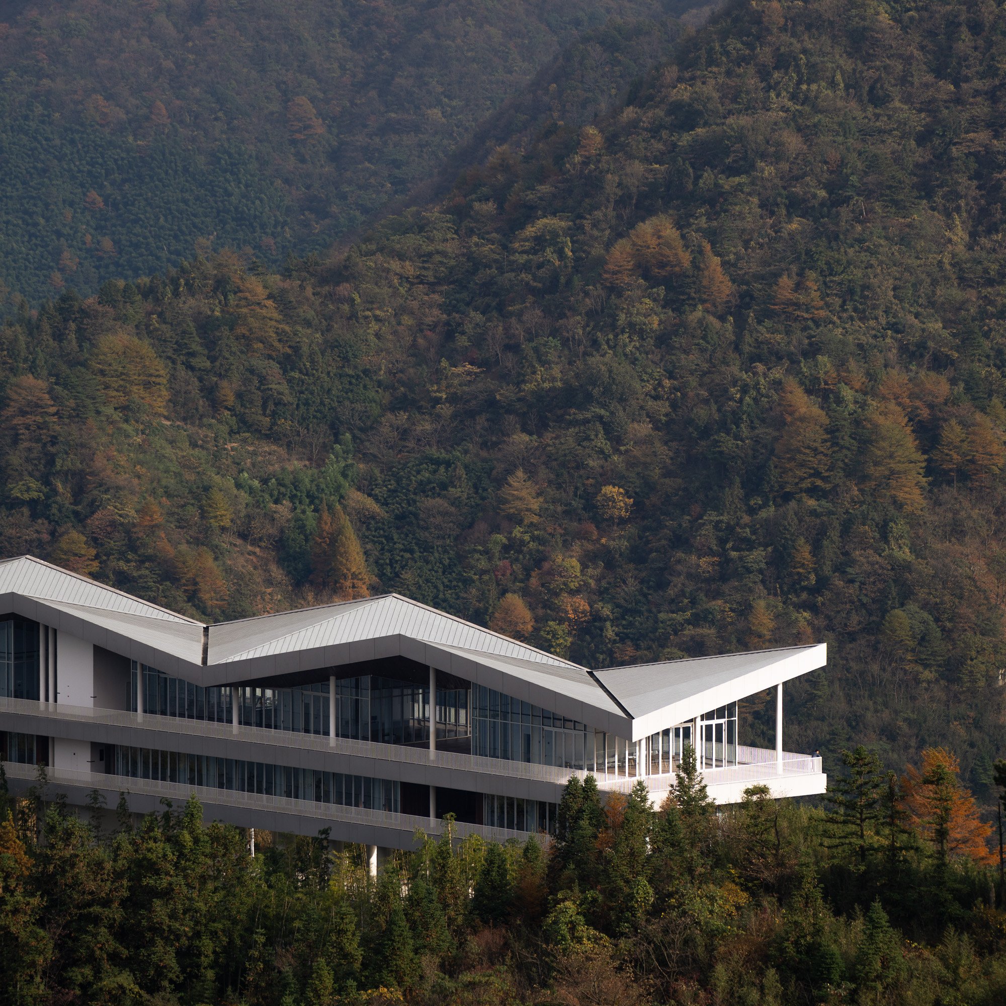 Floating Hotel - Anji, China - More Architecture 
