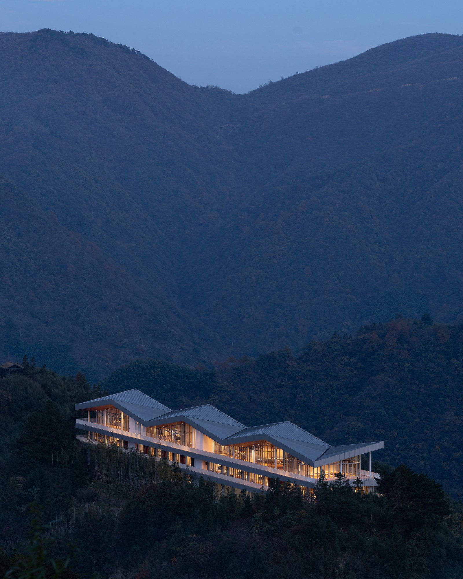 Floating Hotel - Anji, China - More Architecture 