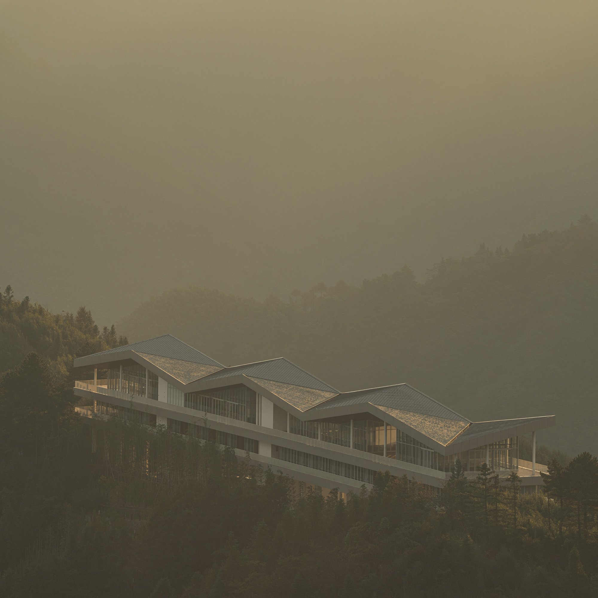 Floating Hotel - Anji, China - More Architecture 