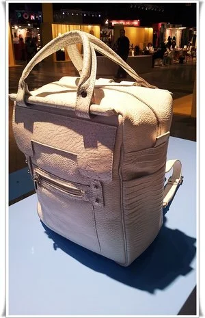 Puro+Diseño+2014,+mochila+cuero.jpg