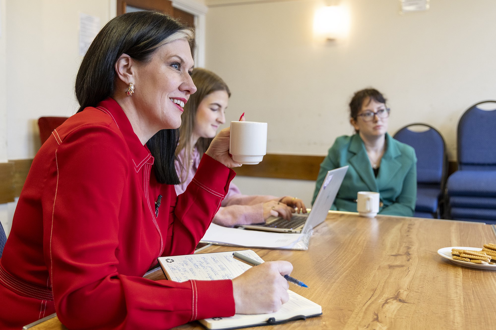 March 2026 Natalie Fleet visits a group of small business owners in Bolsover. Nicola Tree is a photo journalist that specialises in photography female politicians and following their careers. Her work is syndicated by Getty Images.