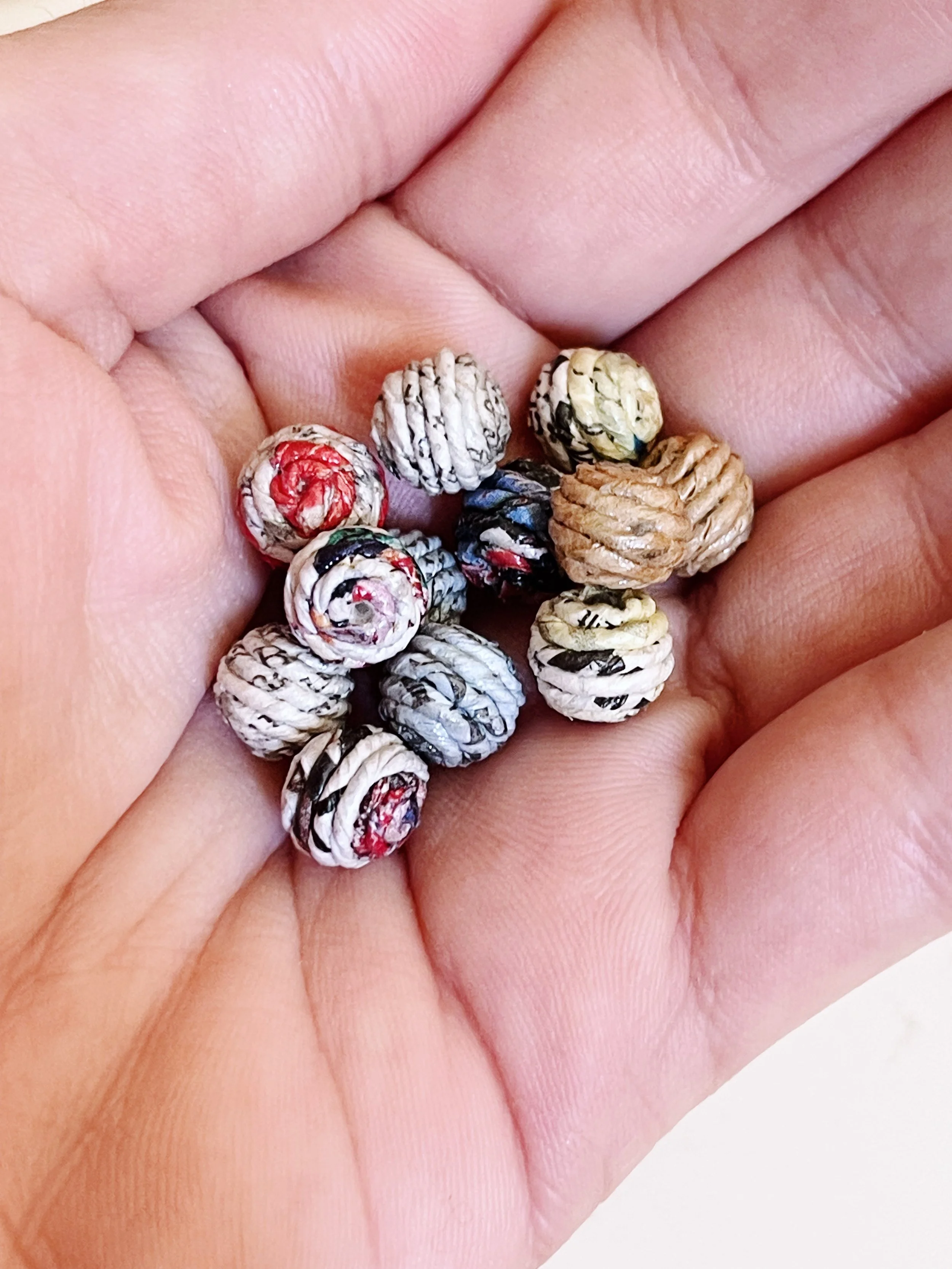 cartalana-orecchini-mini-minuscoli-01.JPG