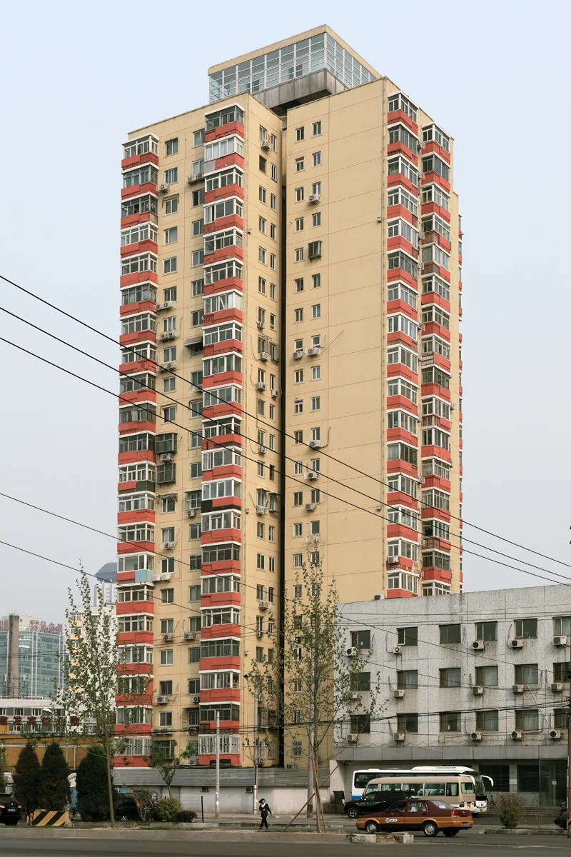 janot-building5-2011.jpg