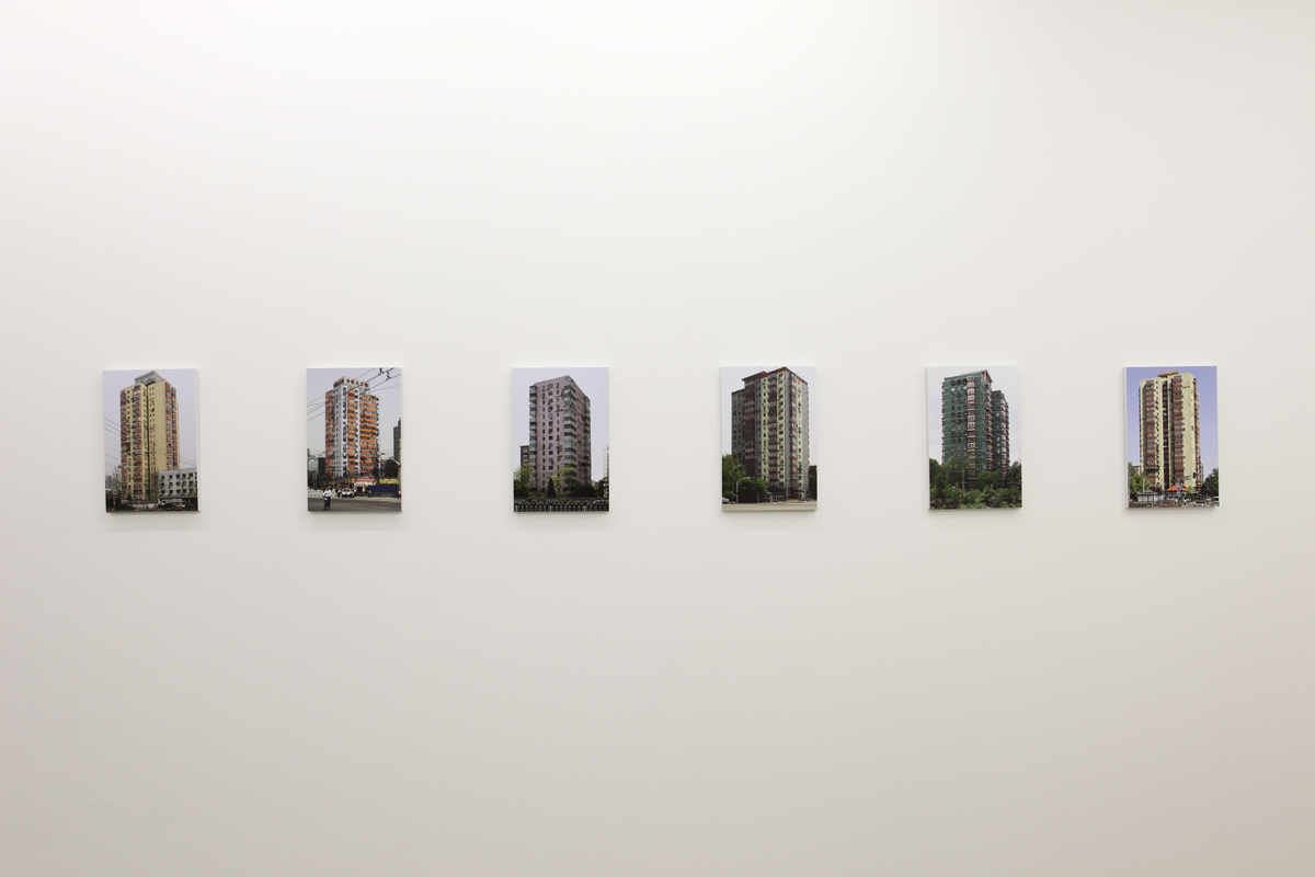 "Concrete/Buildings", galerie Alain Gutharc, Paris, 2013.