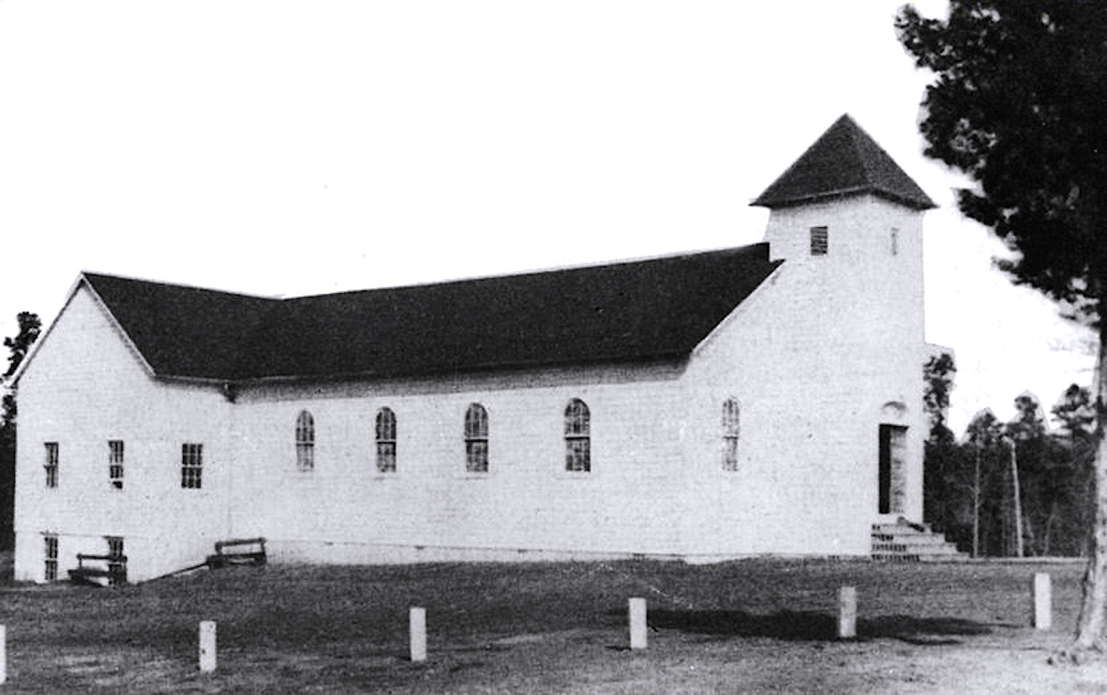 Calvary Baptist Church circa 1945-X3.jpg