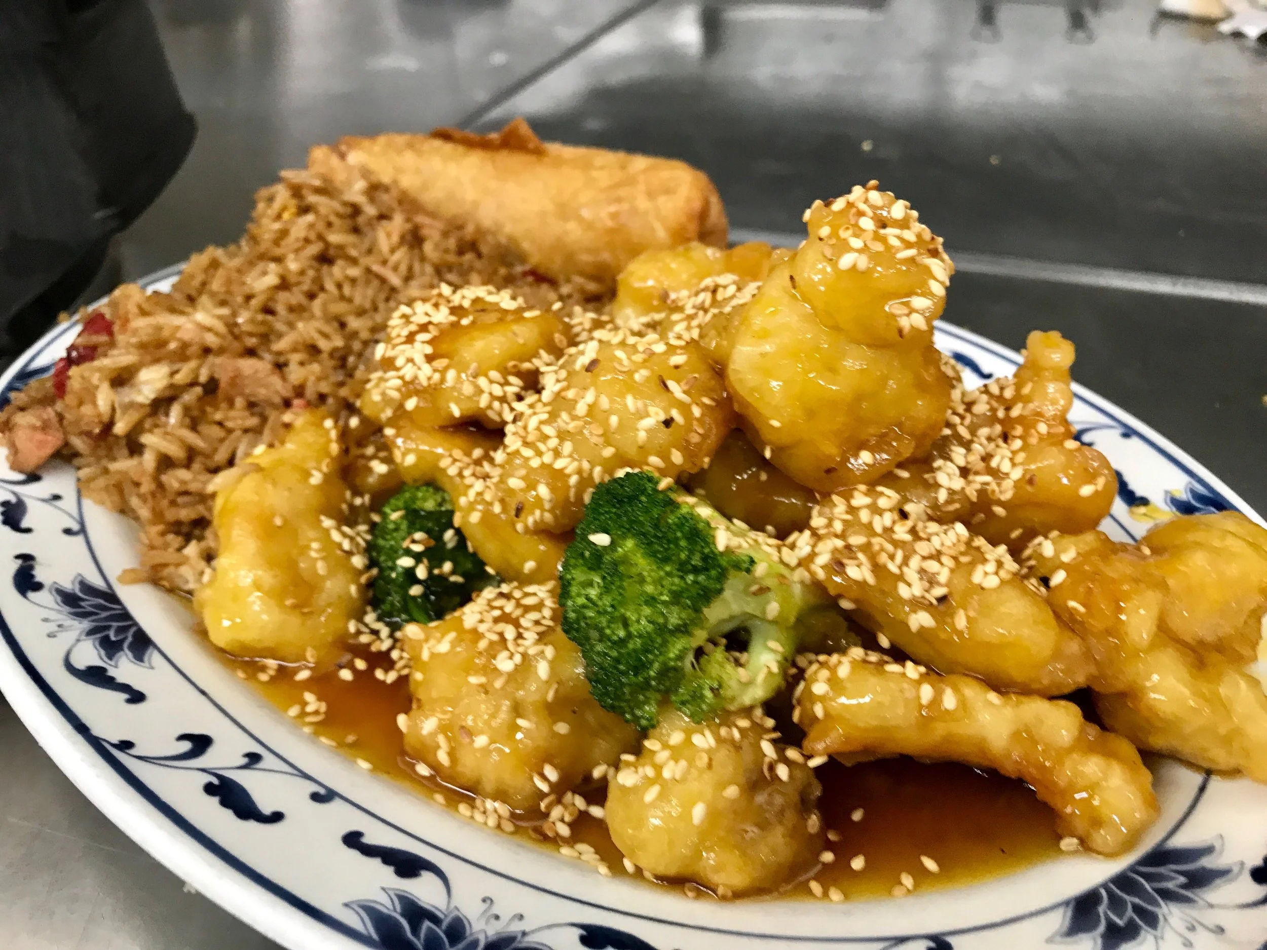 Sesame Chicken Combo with Egg Roll