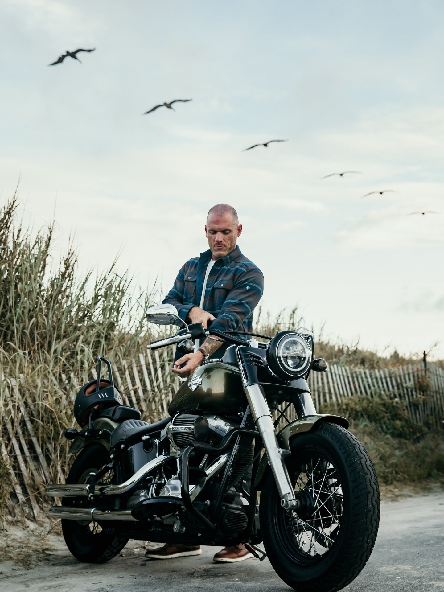 K&Uuml;HL x Folly Beach Biker 

#borninthemountains #k&uuml;hl #harleydavidsondaily