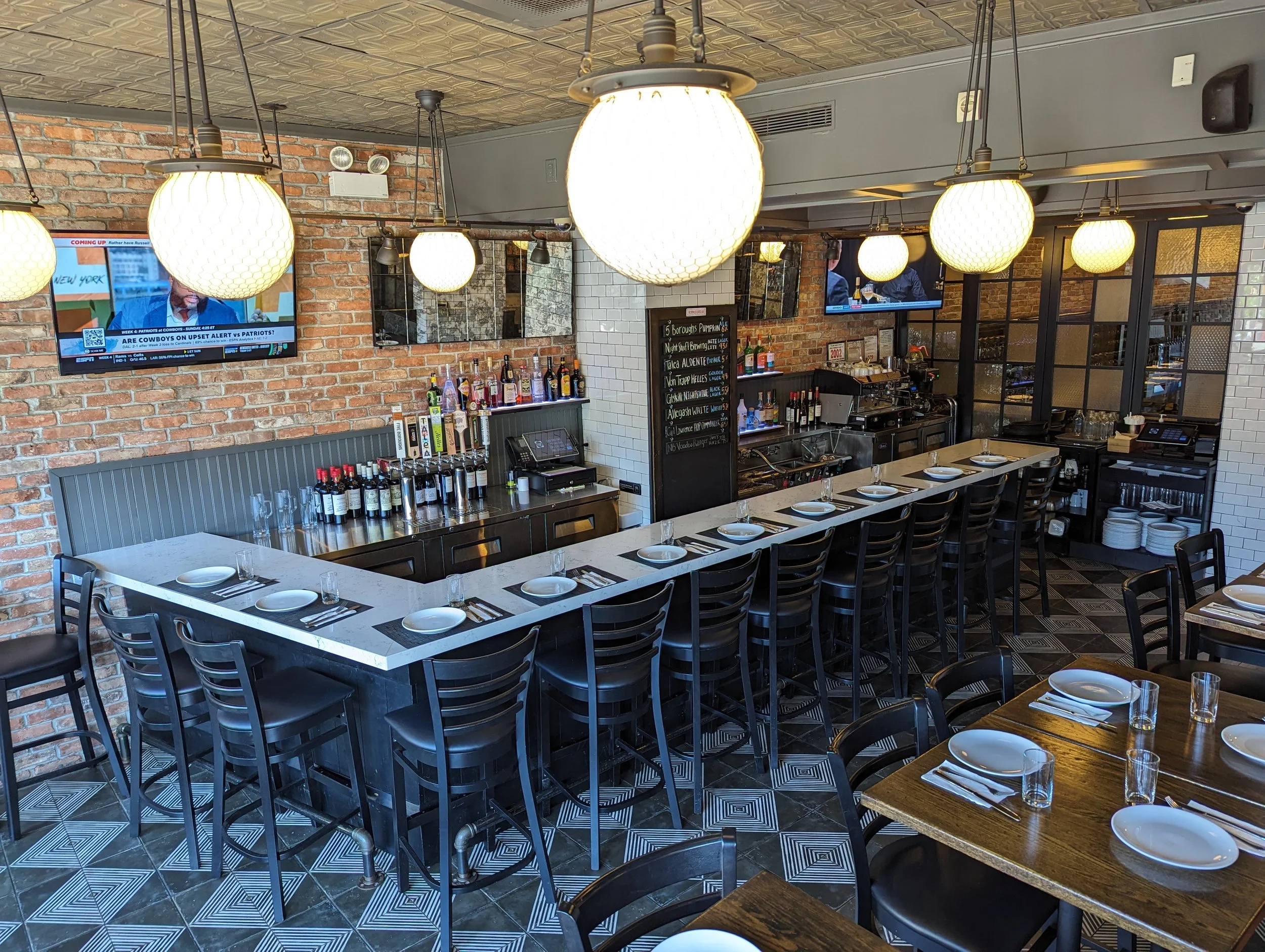 Happy Hour Frankie Fanucci s happy-hour-frankie-fanucci-s