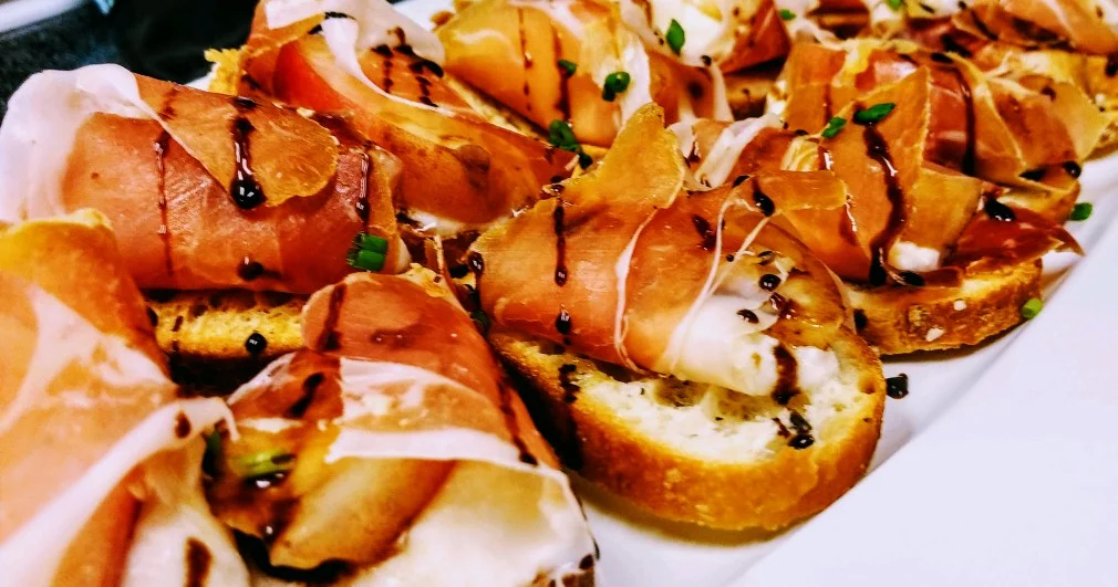 Grilled peach crostini