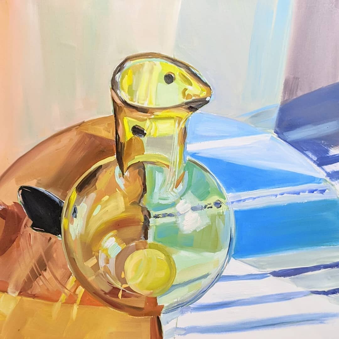 This bird vase was too cool not to paint! Swipe to see my still life set up.