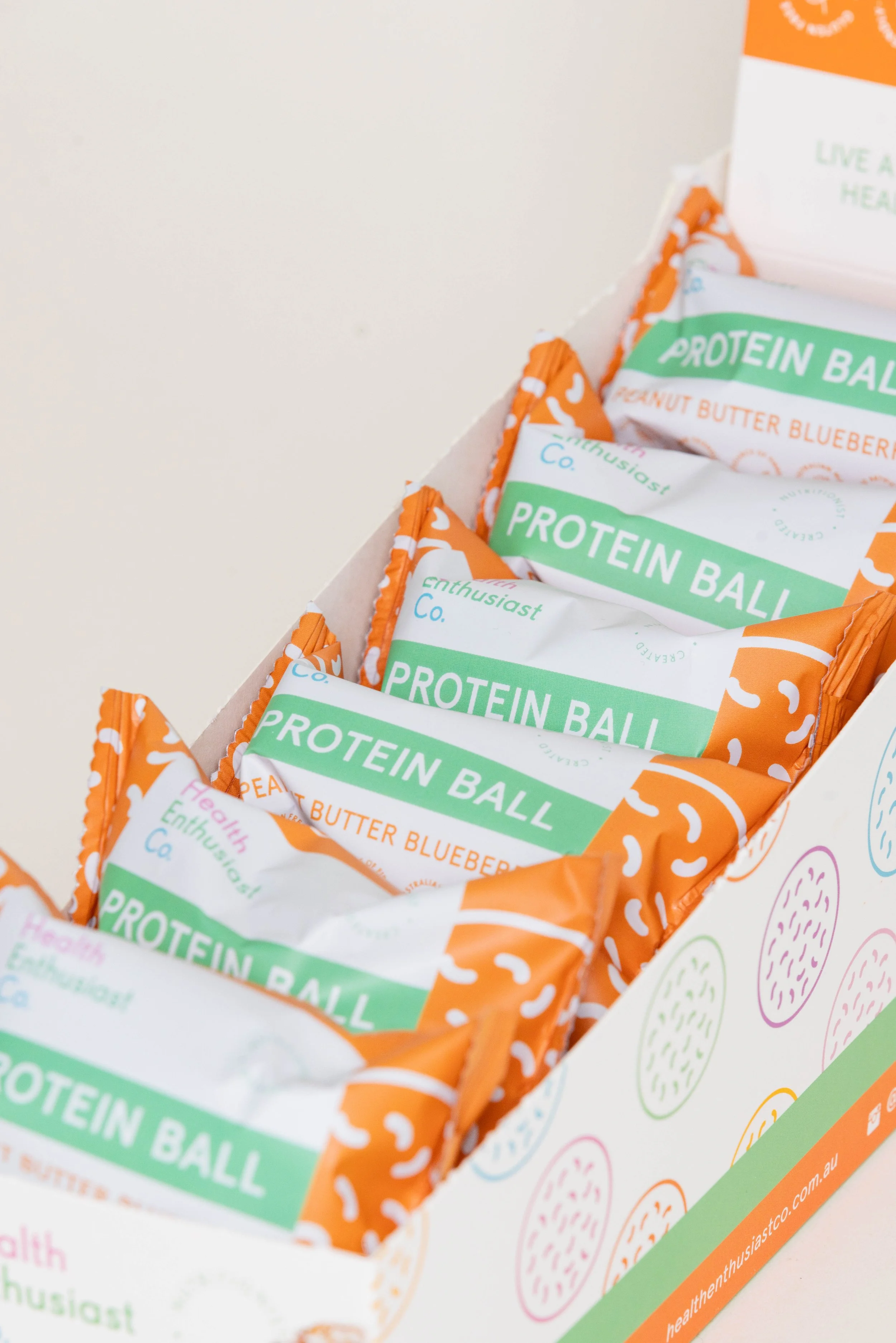 CartonBoxes_WithBalls_29.jpg