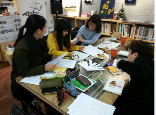 People's aspiration for direct democracy continues over coffee