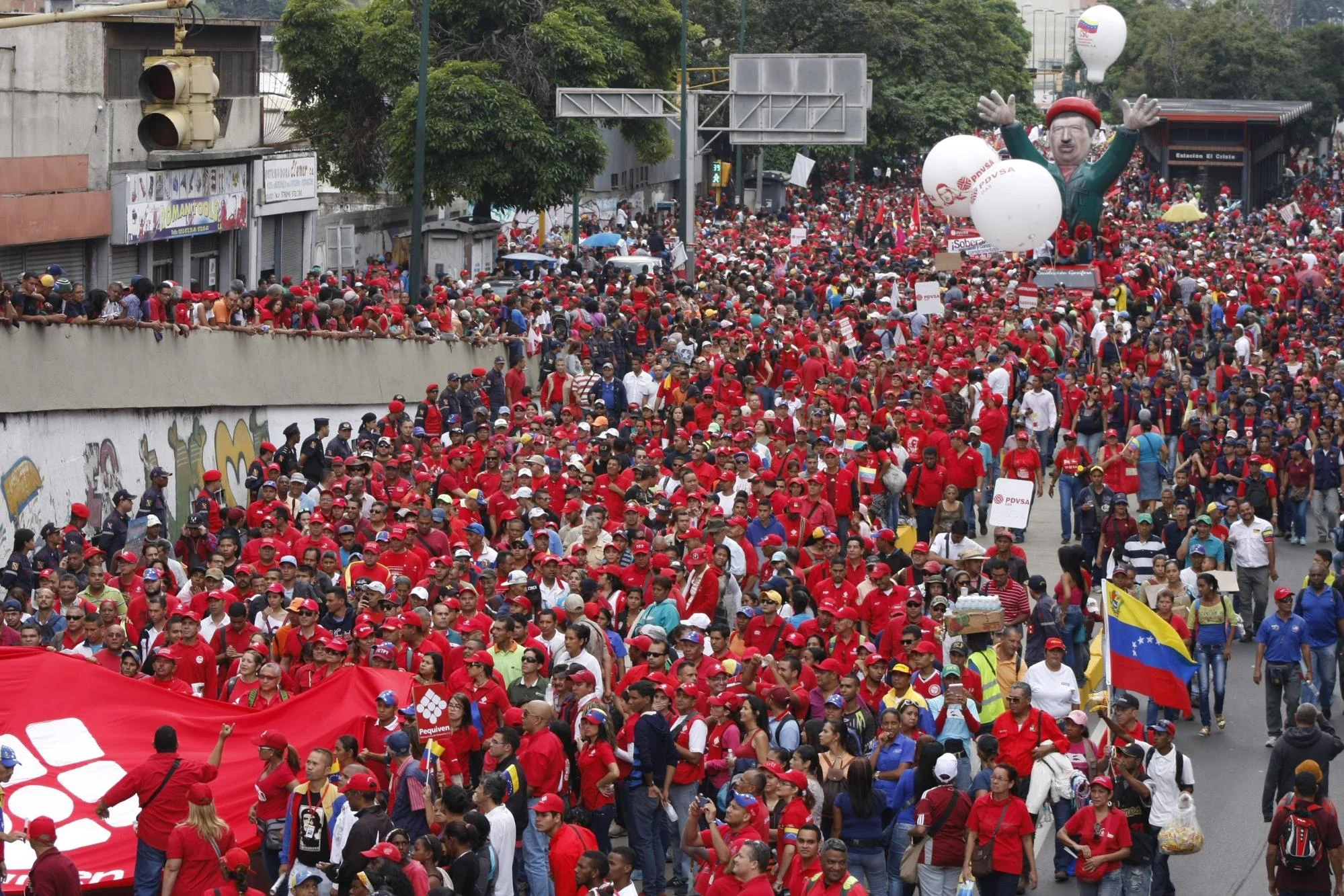 “A World where many worlds fit:” Zapatismo and Chavismo in conversation