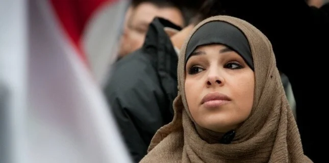 [국제뉴스_프랑스] 대학에서의 베일 금지는 수많은 여학생들에게 상징적 장벽이 될 것이다