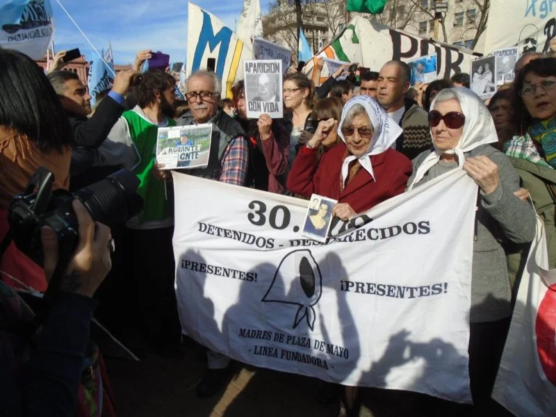 [국제뉴스_라틴아메리카] 5월 광장의 어머니들: 2,000주의 투쟁