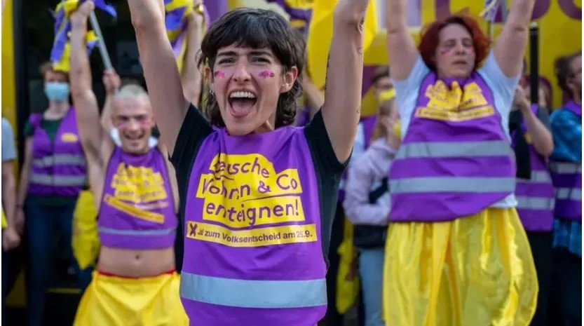 [전문번역] 주택 임대 기업으로부터 주택 24만 호를 몰수한 베를린 주민투표 “환상적”